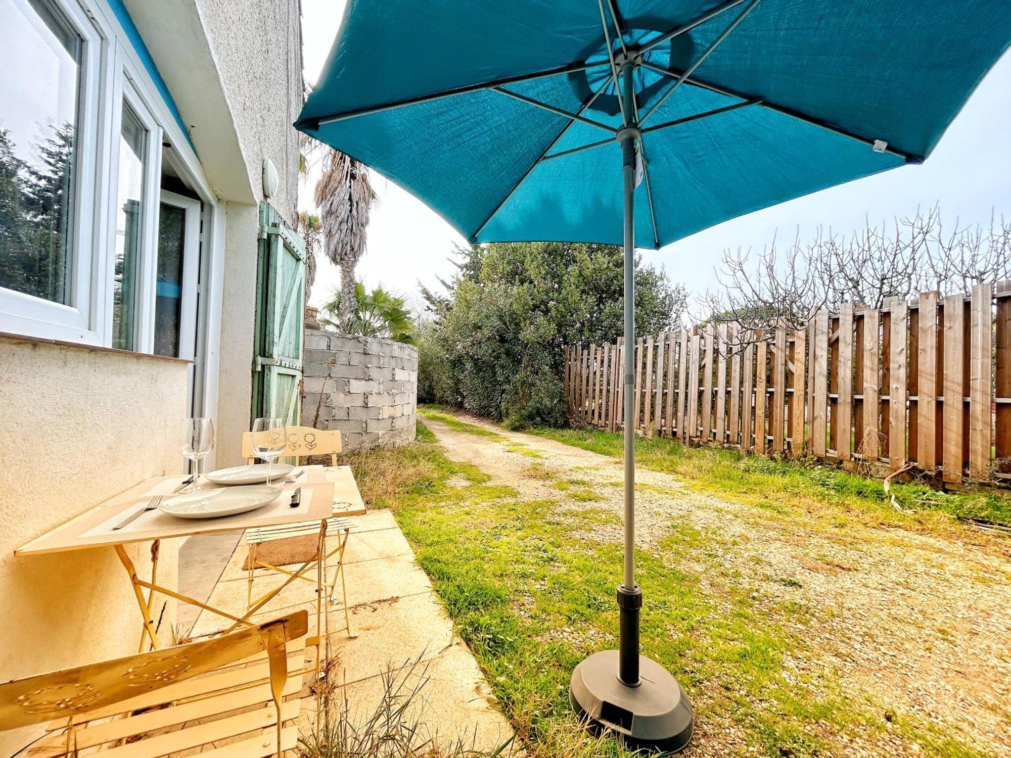 Doux Rouinet Cocoon Apartman Fourques  Kültér fotó